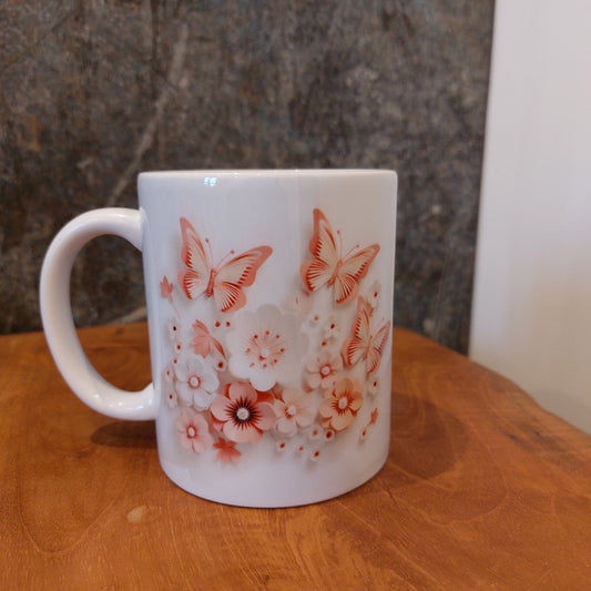 Vaisselle / Apéros - 🌼🦋 Mug "Évasion Florale : Un Papillon au Cœur des Fleurs" 🦋🌼 - Bichette Créa